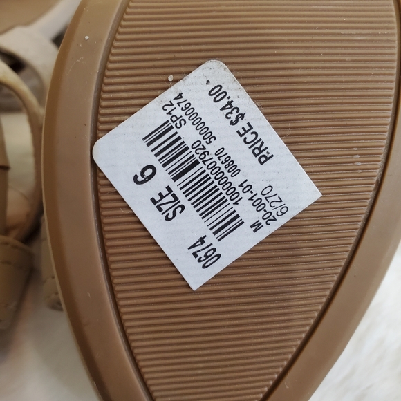 NWT Anne Michelle Beige Strappy Heels - Picture 7 of 12